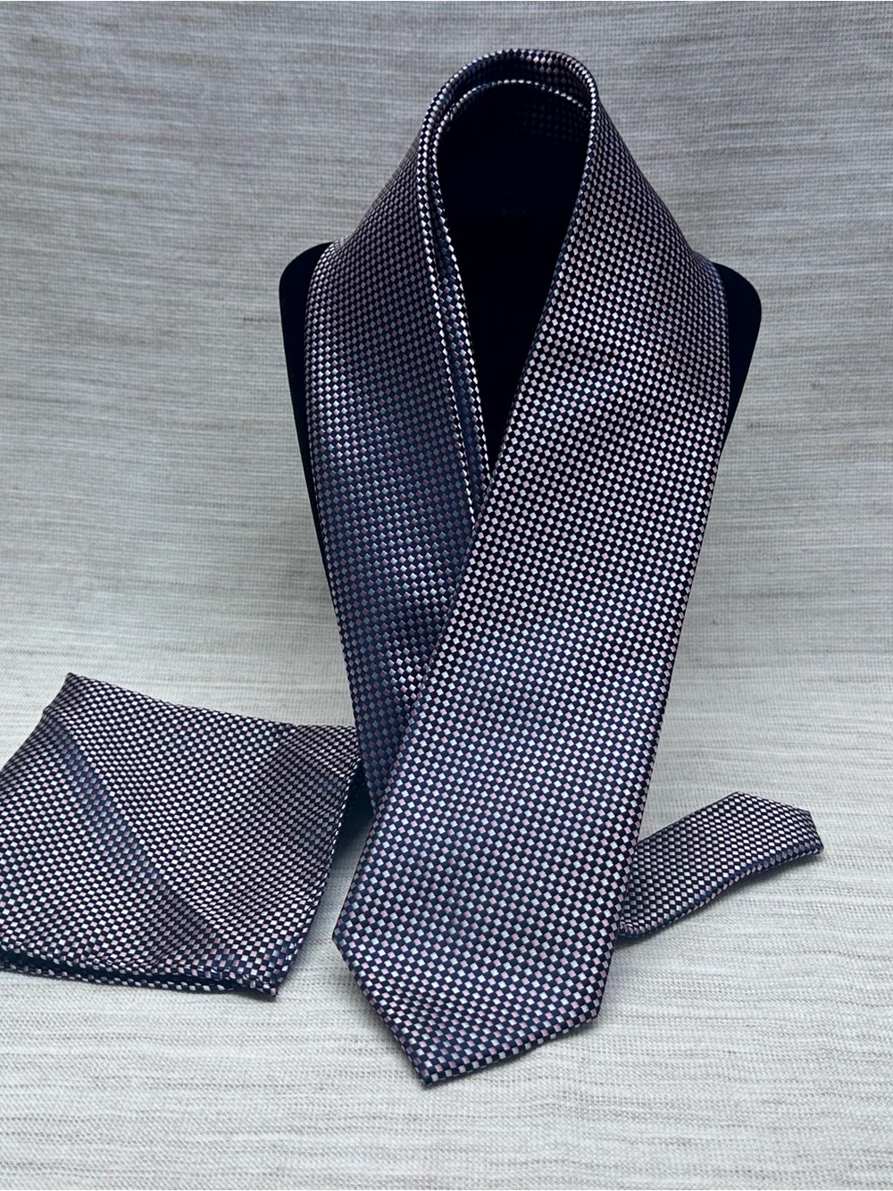 Classic Microdot Neck Tie and Pocket Square